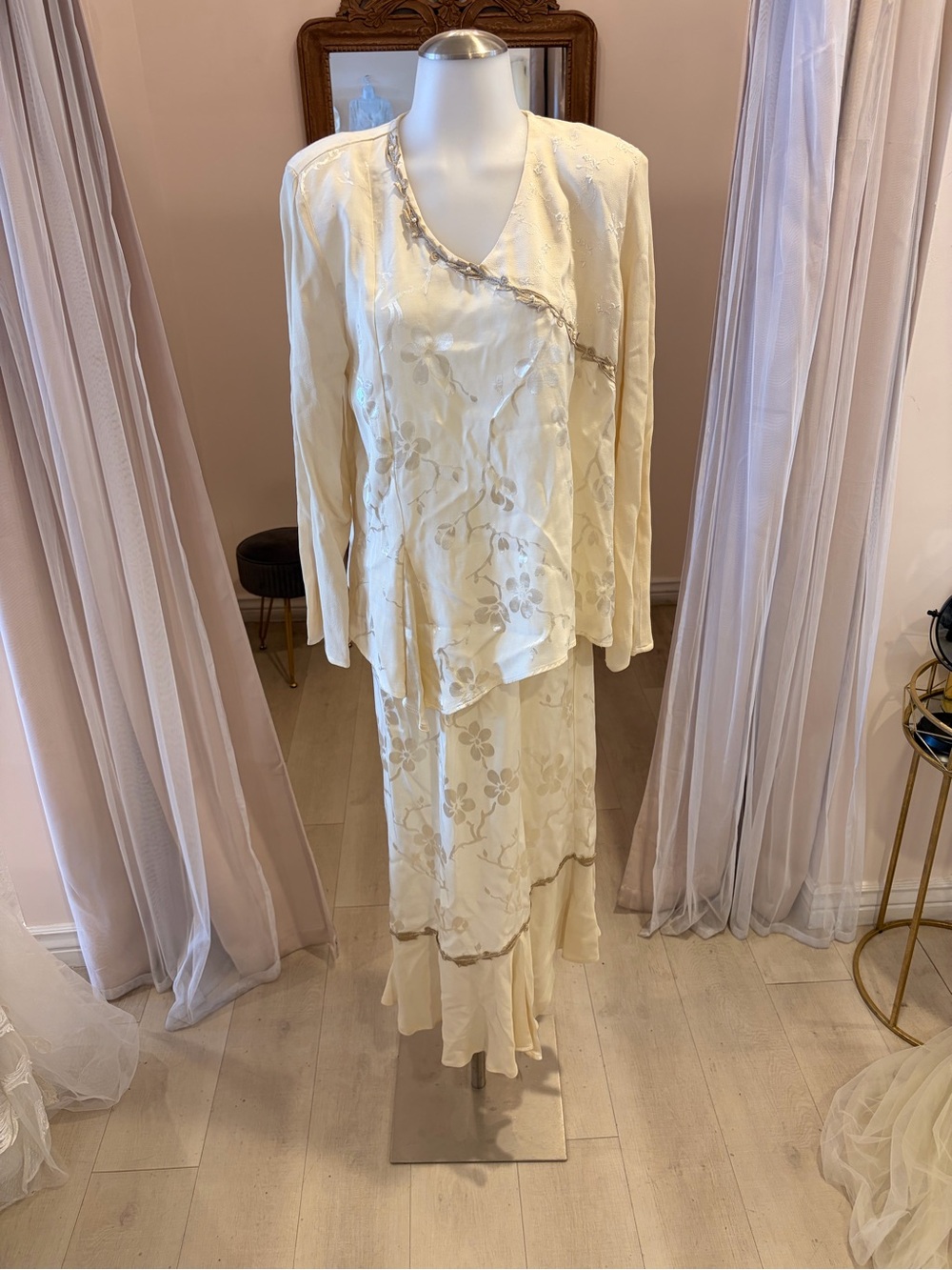 Elegant vintage 1980Cream Floral Evening Dress and Jacket Set 2 piece